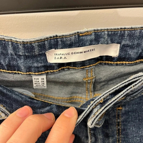 Zara Trafaluc high waisted straight leg crop jean with released hem size 6 - Picture 3 of 8